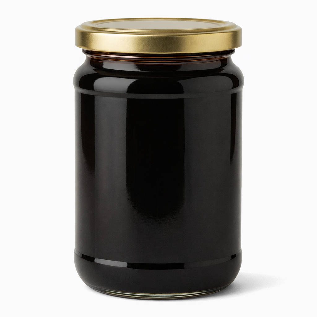 Keçiboynuzu Pekmezi, doğal yollarla üretilmiş, katkısız ve besin değeri yüksek bir üründür.Enerji verir, bağışıklığı destekler ve düzenli tüketimde vücut direncinin artmasına yardımcı olur. Saklama Koşulları Serin ve karanlık ortamda muhafaza ediniz. Açıldıktan sonra ağzı sıkıca kapatılmalıdır. Buzdolabında saklanabilir ancak zorunlu değildir. Doğal tortu oluşumu normaldir.